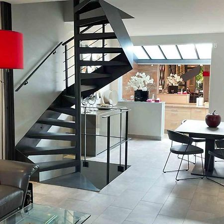 Charming Townhouse With Garden In The City Of Love ปารีส ภายนอก รูปภาพ