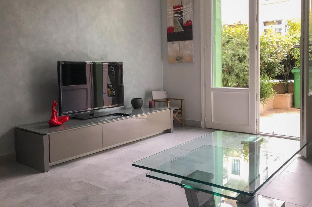 Charming Townhouse With Garden In The City Of Love ปารีส ภายนอก รูปภาพ